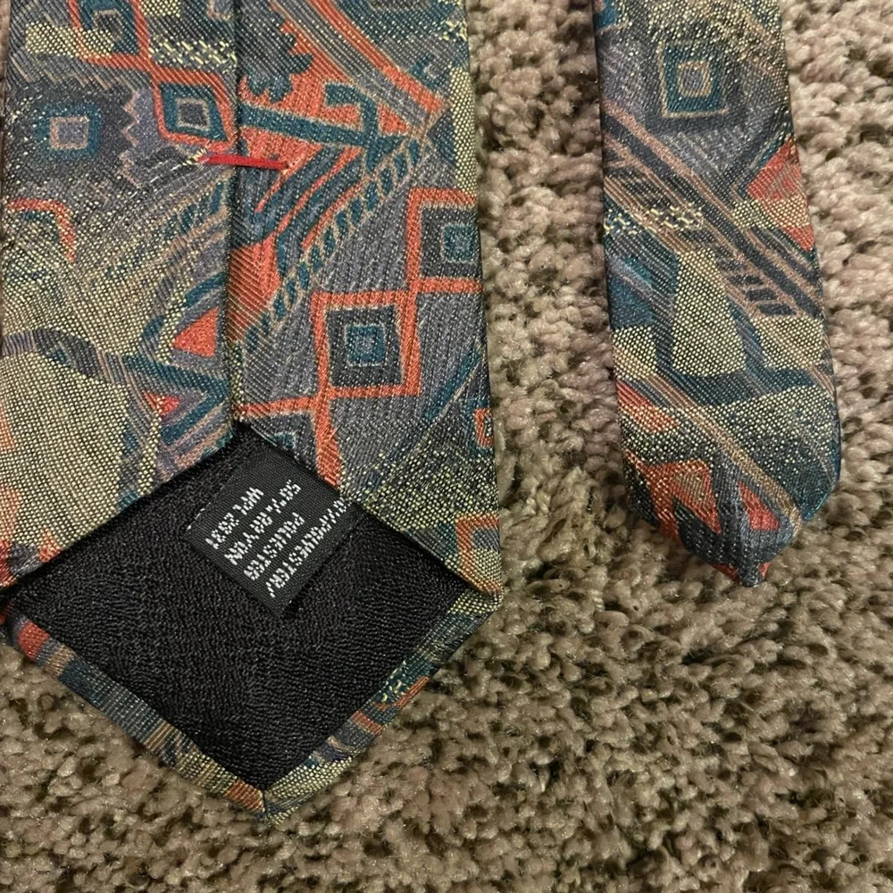 Vintage bugle boy tie